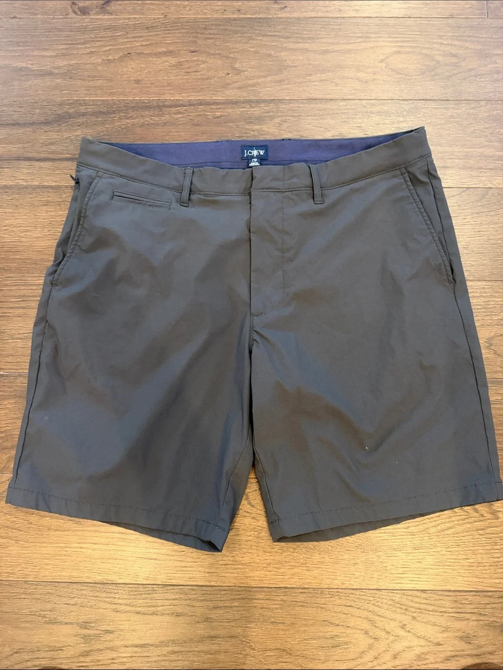 J. Crew 9” Tech Short in Dark Gray Size 36 - C10-052